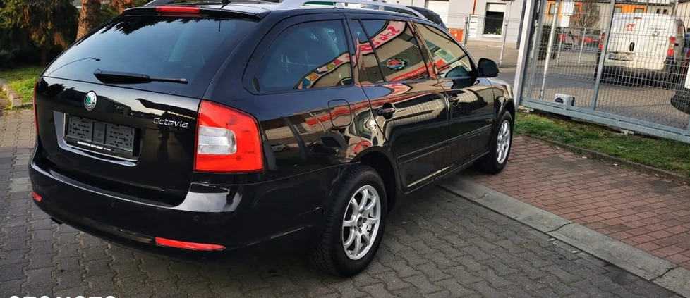 Skoda Octavia cena 18000 przebieg: 160000, rok produkcji 2011 z Kalisz małe 211